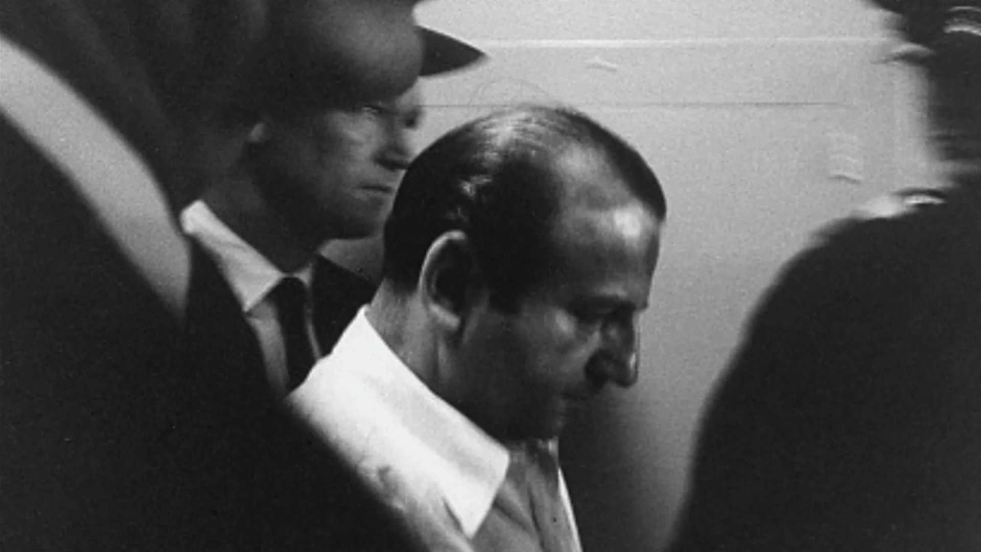 JFK: Ten den v Americe: 1×3 – Pomsta