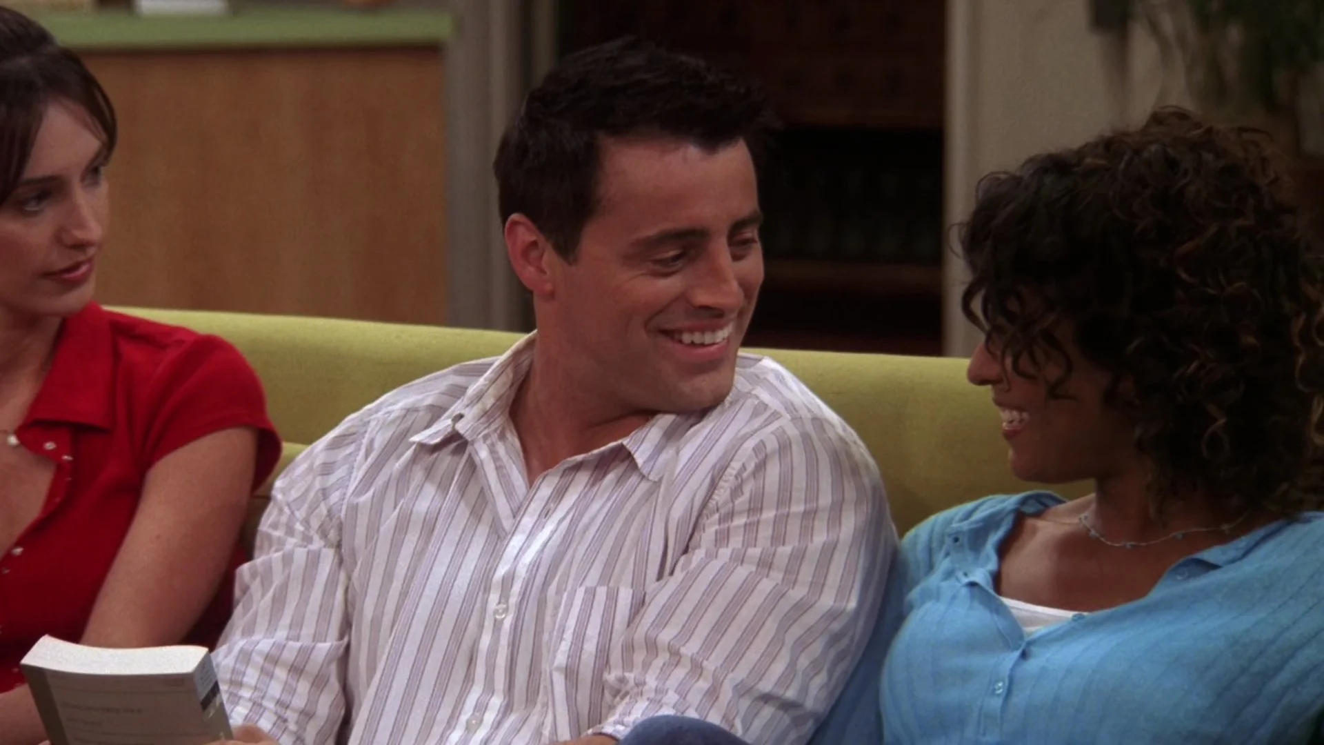 Joey: 1×4 – Joey a čtenářský klub
